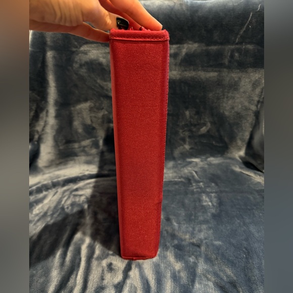 American Girl - 3 Ring Binder w/ Zipper and Pockets - Picture 4 of 5